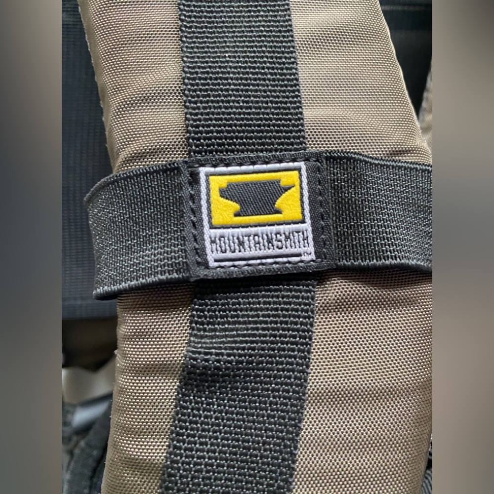 Mountainsmith Vintage Green and Brown Hiking Backpack with External Frame - Picture 8 of 12